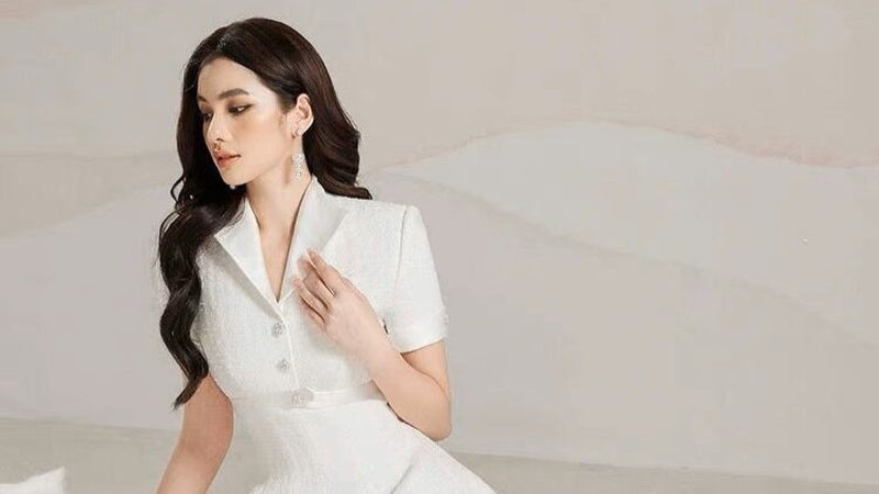 Elegant Lapel A- Style Hemline Niche White Short Sleeve